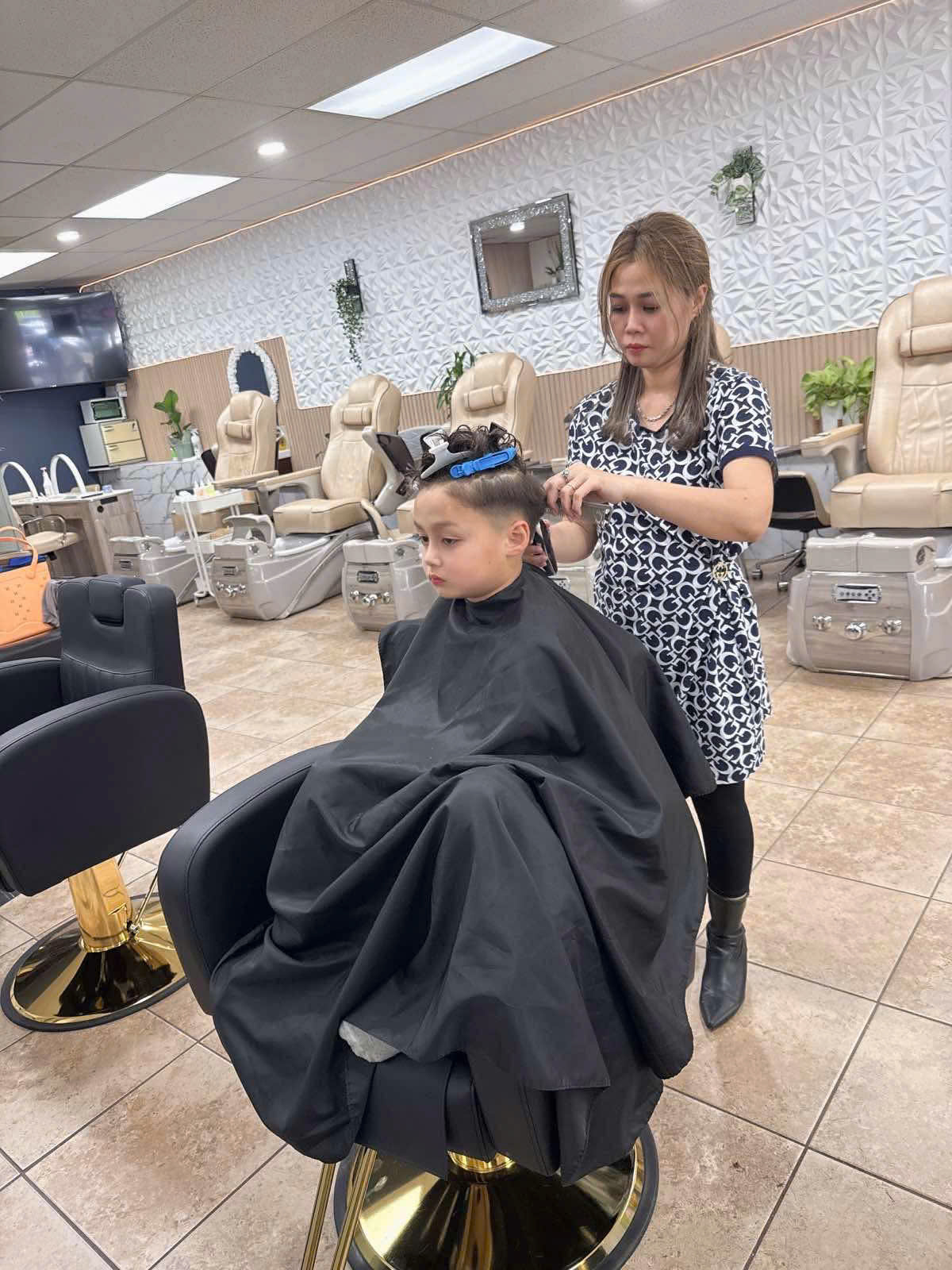 Kid's haircut in progress