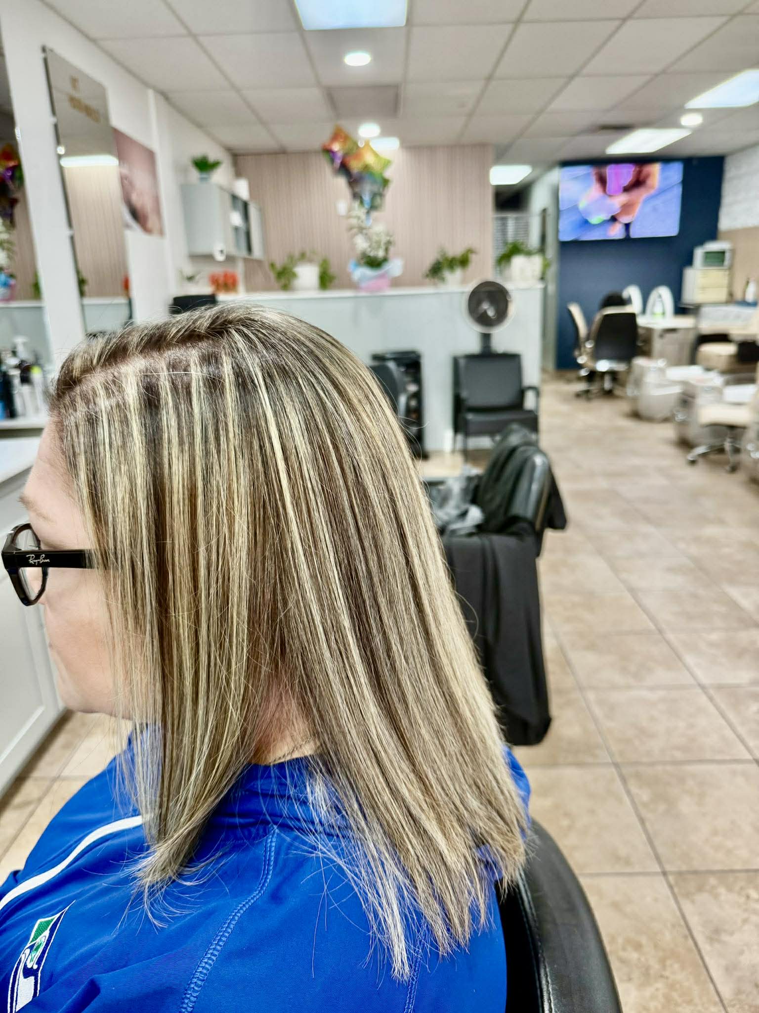 Bright blonde highlights with a smooth finish